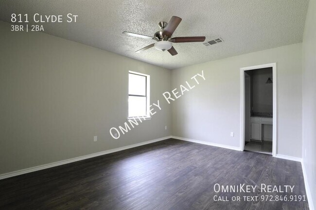 Foto del edificio - 811 Clyde St