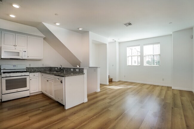 Foto del edificio - 7235 Cedar Rd