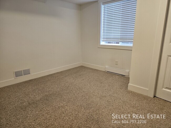 Building Photo - 47335 Brewster Pl