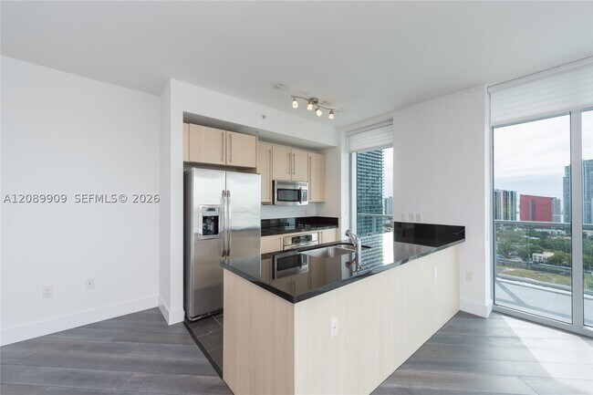 Foto del edificio - 79 SW 12th St