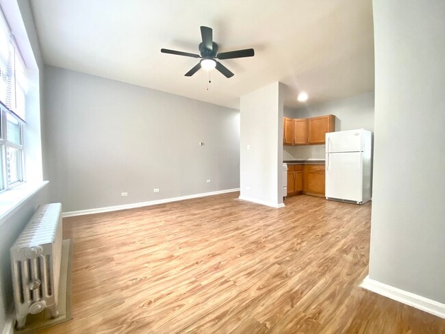 Interior Photo - 4756 N. Maplewood Ave.