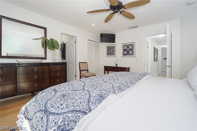 Foto del edificio - 768 96th Ave N