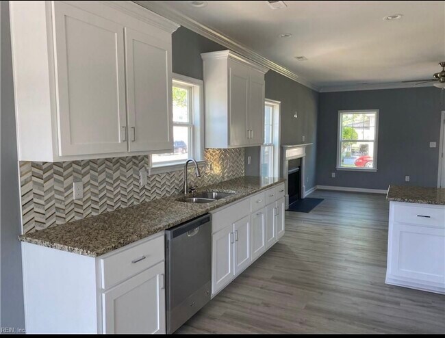 Kitchen - 124 S Curry St