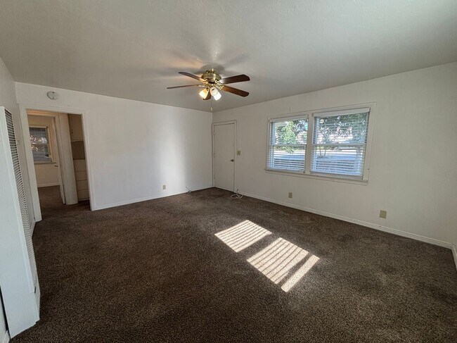 Foto del edificio - 5093 Olivewood Ave