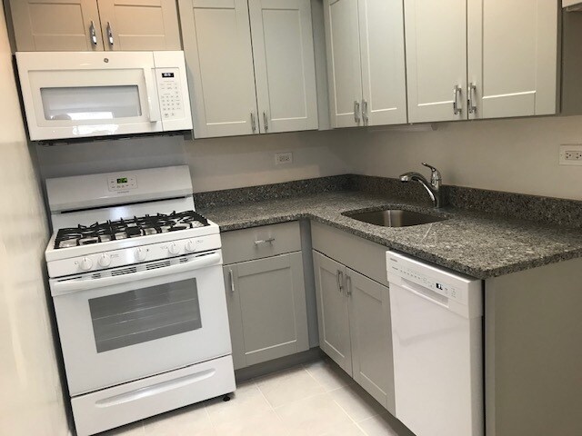 New Kitchen - 1750 N Mohawk St