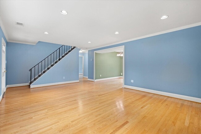 Building Photo - 5406 Dunsmore Rd