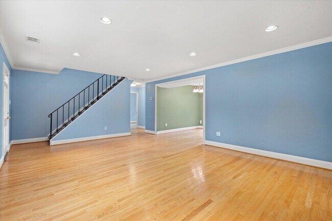 Foto del edificio - 5406 Dunsmore Rd