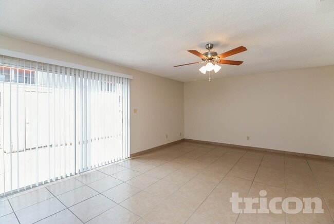 Foto del edificio - 5025 S Mill Ave