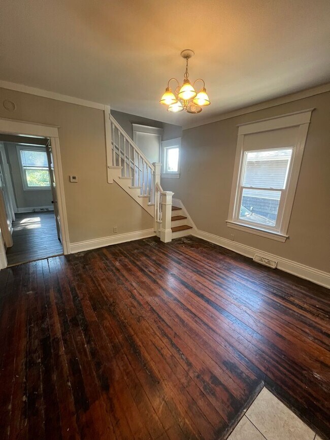 Foto del edificio - Freshly painted 3 bedroom 2 bath