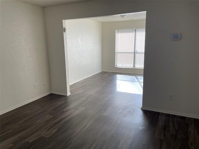 Building Photo - 2625 Channing Dr