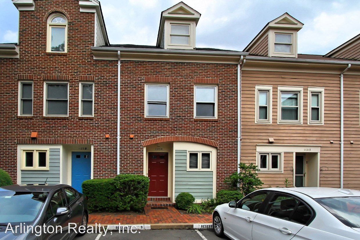 Primary Photo - 1123 N Stuart St