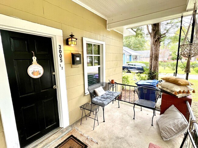 Foto del edificio - Historic Earlewood Park Apartment