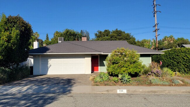 Building Photo - 256 Grace Dr