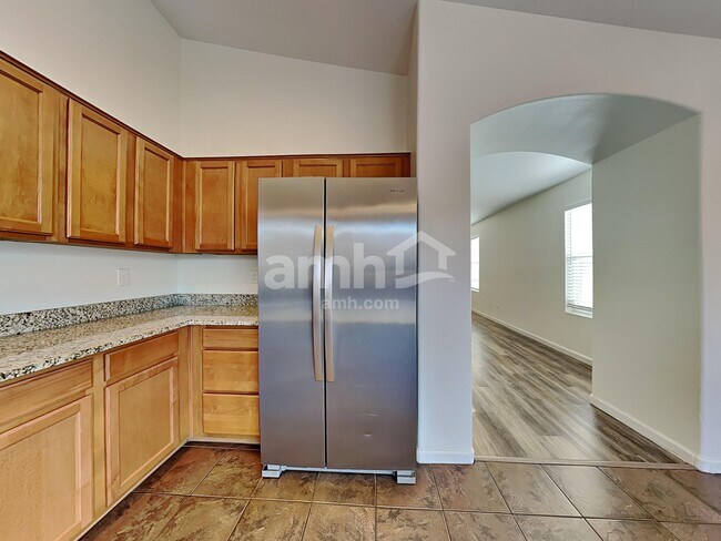 Building Photo - 22972 W Gardenia Dr