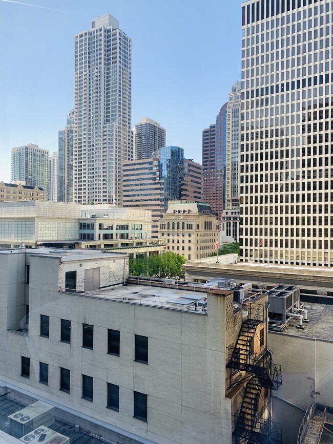 535 N Michigan 1br/1ba - 535 N Michigan Ave