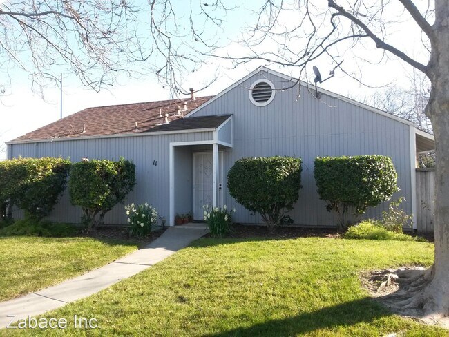 Building Photo - 2 br, 1 bath House - 2444 Sycamore Lane #1