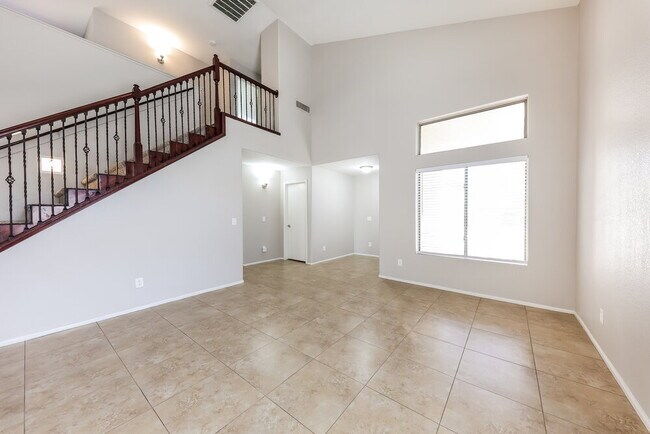 Building Photo - 2506 N 109th Ave