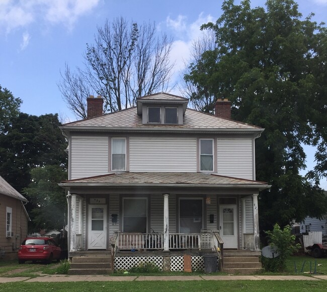 427 E Mulberry St, Lancaster, OH 43130 Townhome Rentals in Lancaster