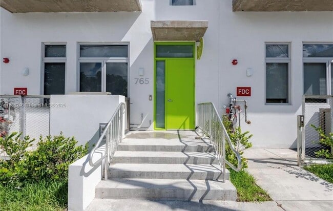 Foto del edificio - 761 NW 1st St