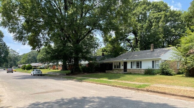 Foto del edificio - 1503 Hopewell Rd