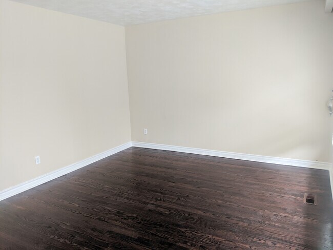 Photo du bâtiment - 32 Durrington Crescent