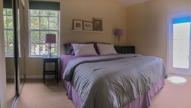 Master bedroom - 125 Danforth Dr