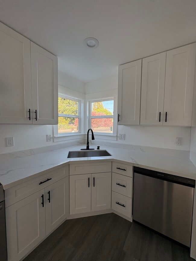 Newly remodeled kitchen lots of storage space - 1435 S 128th St