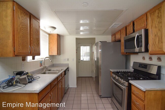 Building Photo - 4 br, 2 bath House - 9674 E.  3rd St.