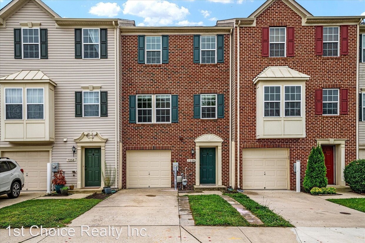 4 br, 2.5 bath House 7256 Mockingbird Cir House Rental in Glen