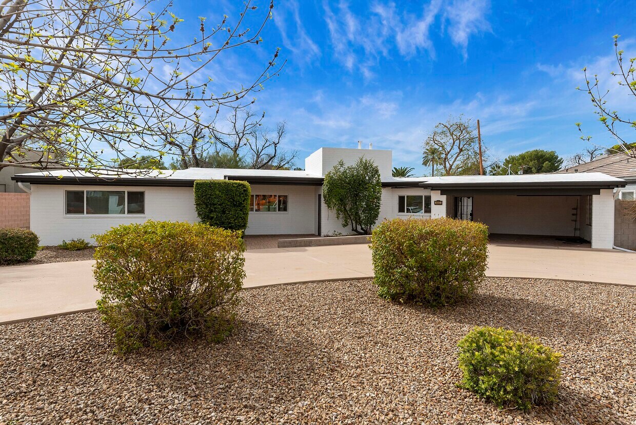 Foto principal - 4445 E Flower St