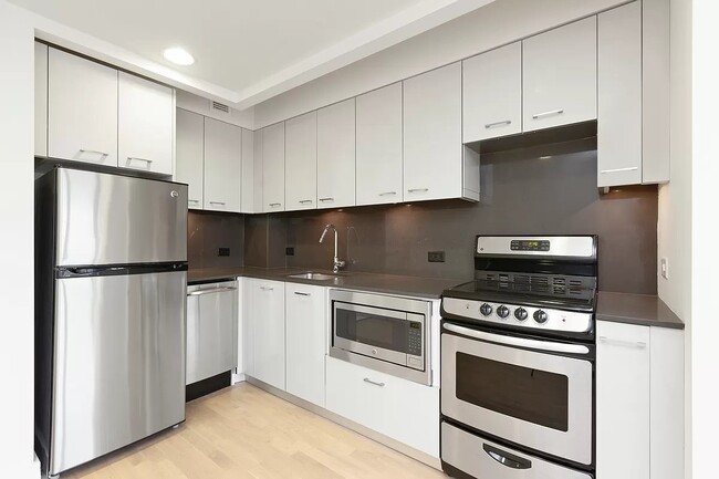 Foto del edificio - 31-57 31st Street