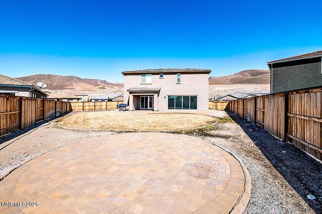 Foto del edificio - 3030 Bonfire Ln