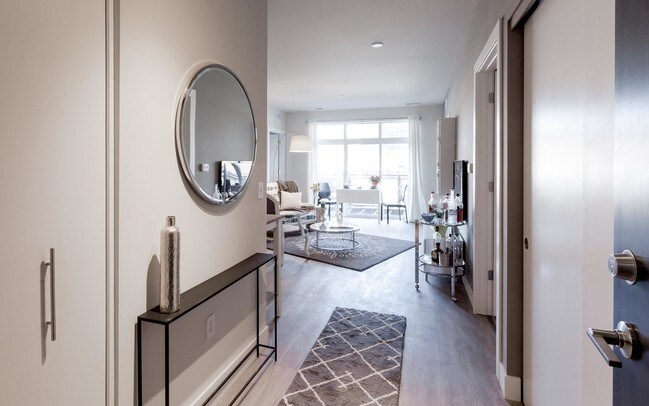 Foto del edificio - 2 bedroom in Highland Park IL 60035