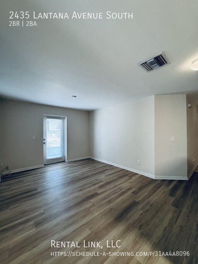 Foto del edificio - 2435 Lantana Ave S