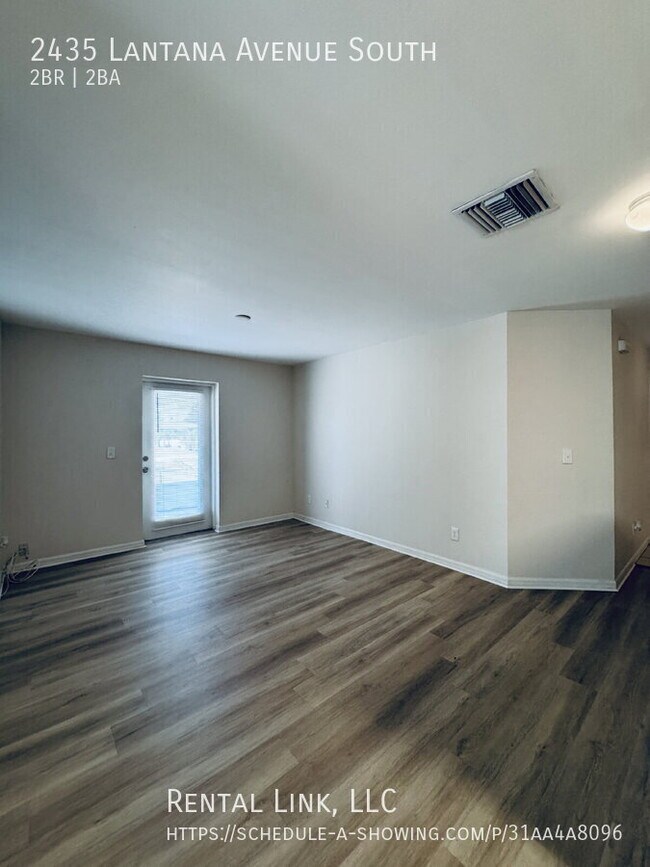 Foto del edificio - Spacious 2 bedroom duplex with updated flo...