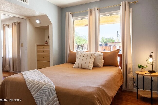 Master Bedroom - 2819 E 20th St