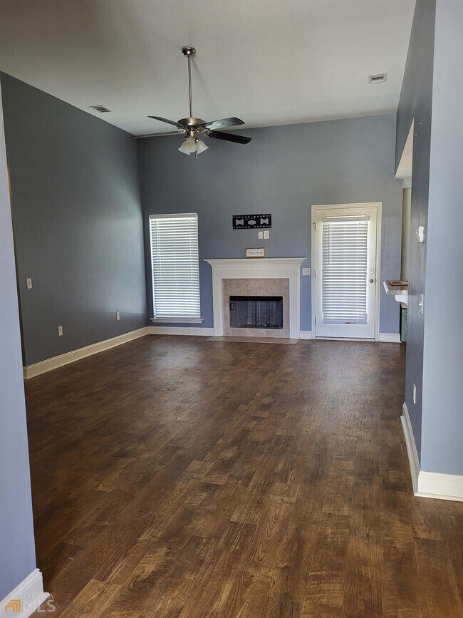 Building Photo - 250 Stonebrook Way