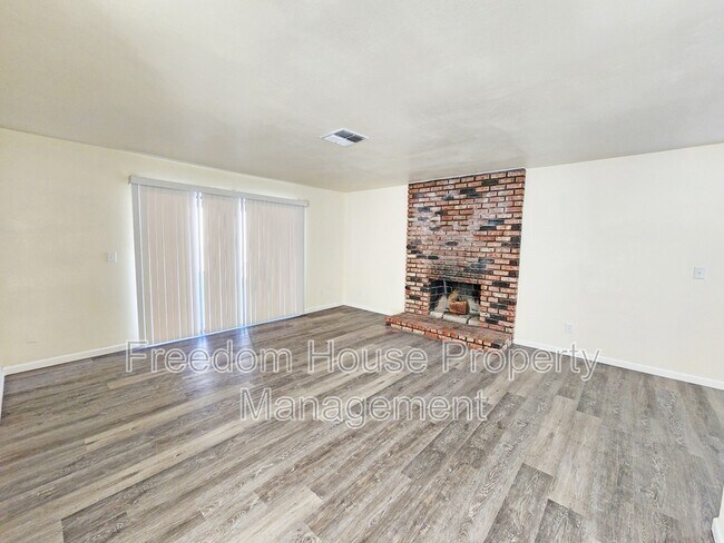 Foto del edificio - 1930 Kearney St