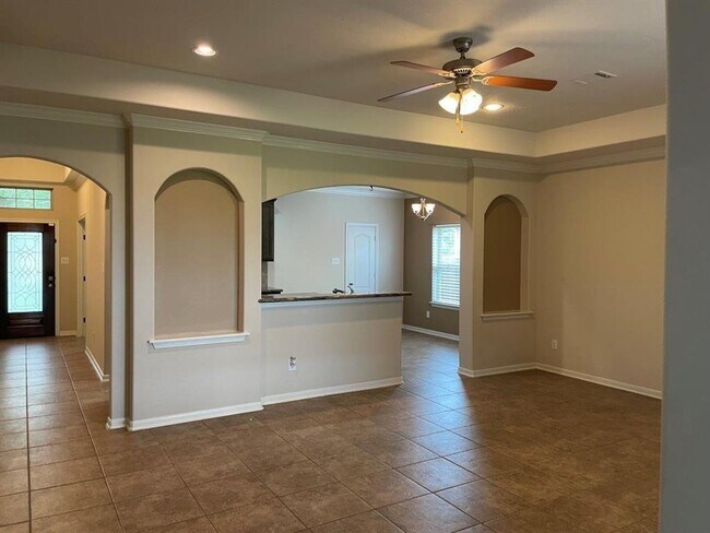 Building Photo - 6214 Oxford Lake Dr