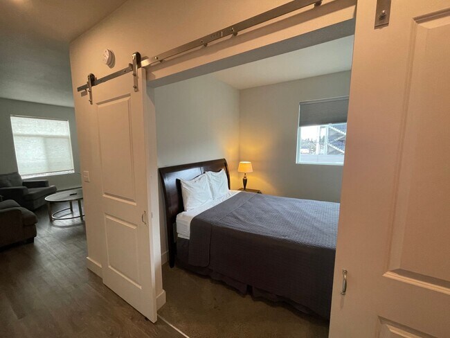 Foto del edificio - FURNISHED 1BED 1BATH APARTMENT - DOWNTOWN ...