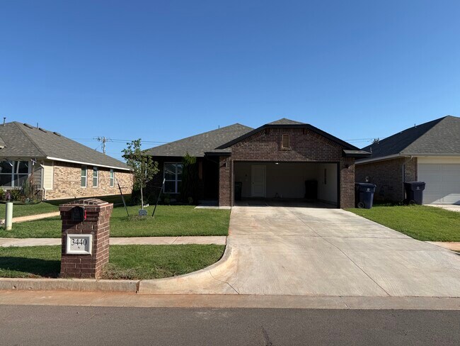 Foto del edificio - 3440 NW 179th St