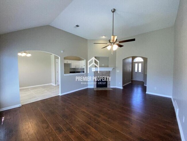 Foto del edificio - 4363 Waverly Farms - Available Now!
