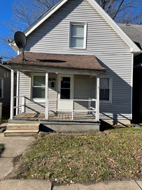 Foto principal - 674 Lorain St