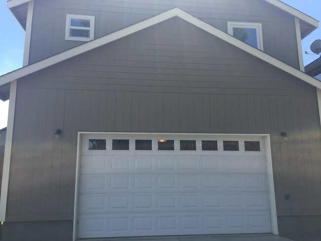 Building Photo - 20166 Merriewood Ln