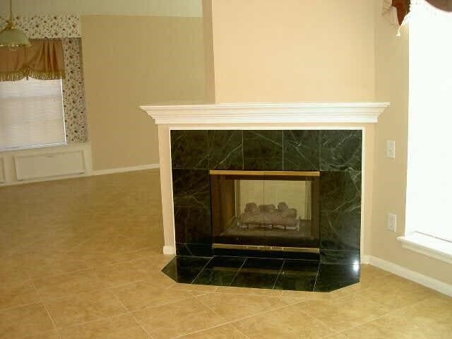 Foto del edificio - 4542 Springfield Lakes St