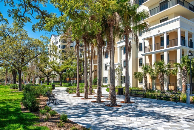 Building Photo - Manor Riverside