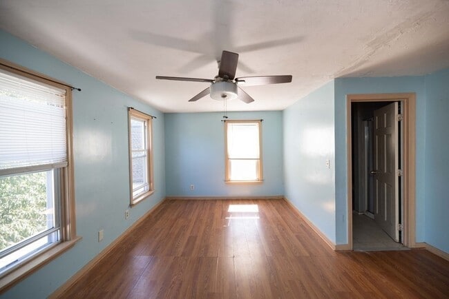 Building Photo - 17 Montague St