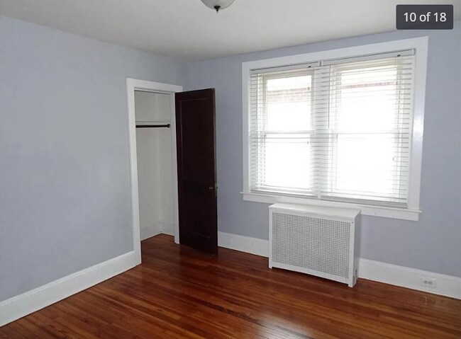 Building Photo - 530 E Locust St