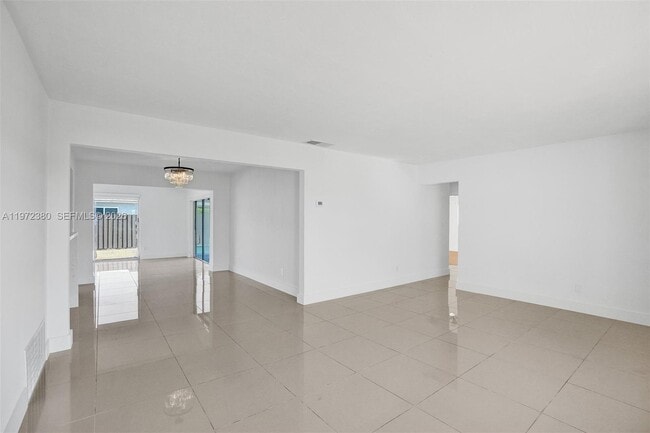 Building Photo - 8521 Pasadena Blvd