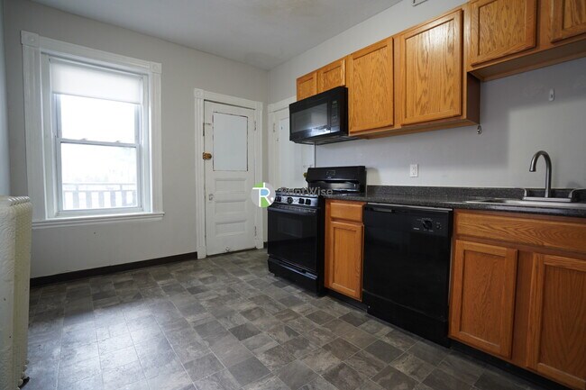 Foto del edificio - 1116 Commonwealth Ave